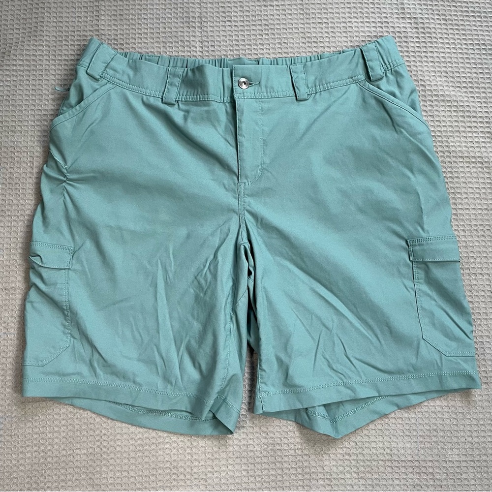 Duluth Trading Dry On The Fly Shorts 18W Womens 10” Green Nylon Stretch Cargo
